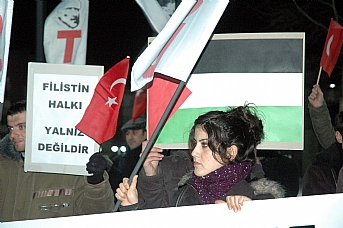 TGB üyelerinden İsrail protestosu